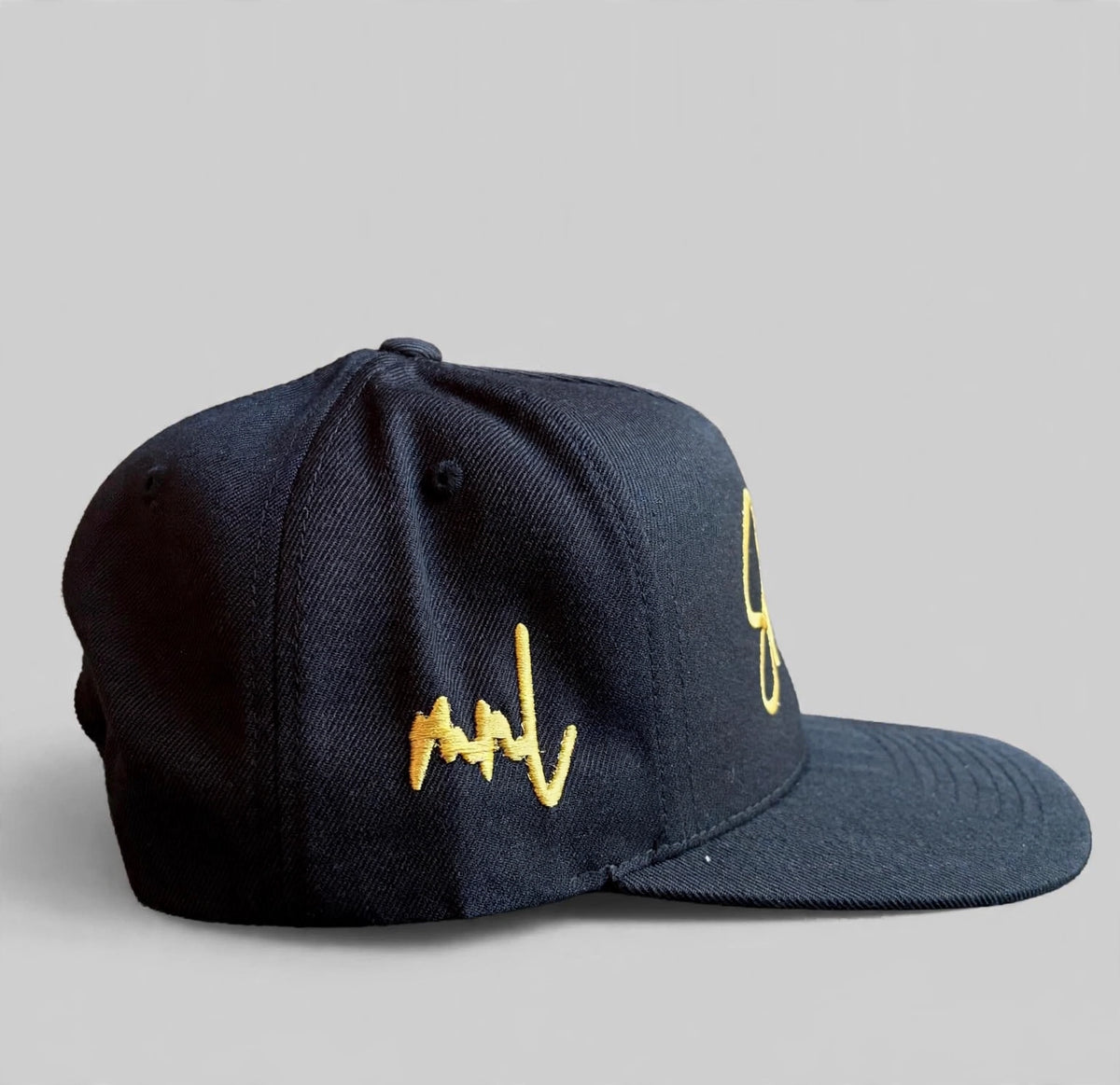 Sreet Manila ( Gold and Black)